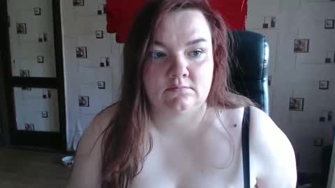 Snapshot of renataoia chatting on 10, 9, 2025 renataoia online show from 10, 9, 2025
