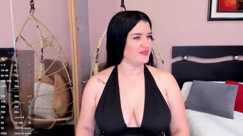Snapshot of renataruiz_rr chatting on 10, 10, 2025 online show from 10, 10, 2025