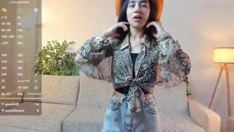 Snapshot of renatenavejar chatting on 4, 10, 2025 Call me Mira online show from 4, 10, 2025