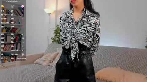 Snapshot of renatenavejar chatting on 6, 10, 2025 Call me Mira online show from 6, 10, 2025