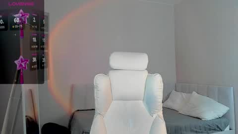 Snapshot of rene_yolker chatting on 3, 12, 2025 Rene online show from 3, 12, 2025