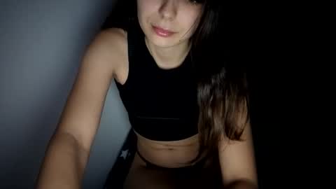 Snapshot of renee_loah chatting on 30, 10, 2025 renee_loah online show from 30, 10, 2025