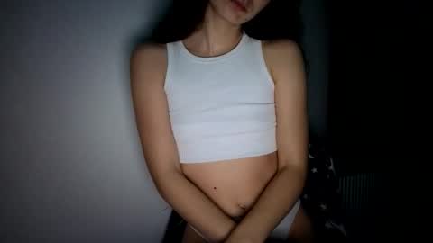 Snapshot of renee_loah chatting on 5, 11, 2025 renee_loah online show from 5, 11, 2025