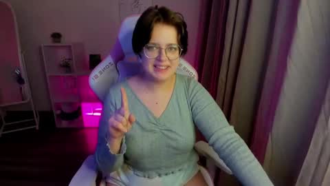 renee_turner online show from 7, 12, 2024
