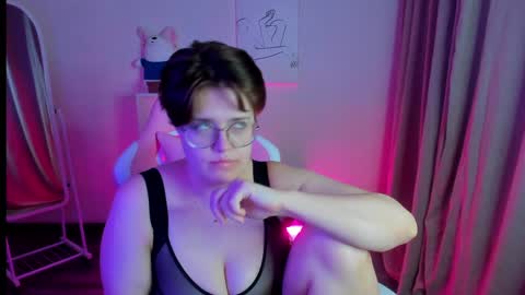renee_turner online show from 14, 1, 2025