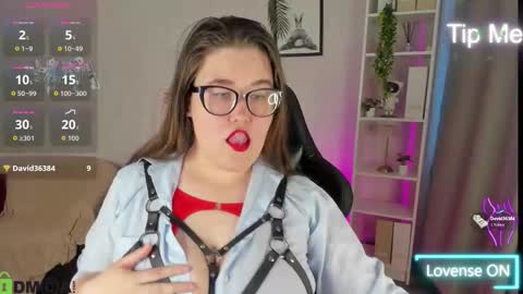 Snapshot of renee_turner chatting on 10, 11, 2025 renee_turner online show from 10, 11, 2025