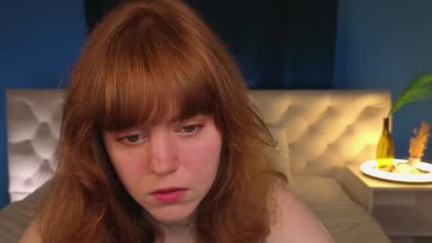 Snapshot of reneefoxy_ chatting on 6, 6, 2026 reneefoxy_ online show from 6, 6, 2026