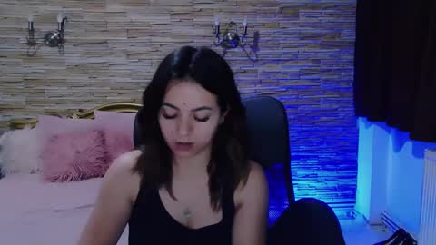 Snapshot of renesmesweet chatting on 15, 12, 2024 renesmesweet online show from 15, 12, 2024