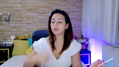 Snapshot of renesmesweet chatting on 17, 2, 2025 renesmesweet online show from 17, 2, 2025