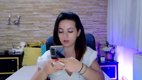 Snapshot of renesmesweet chatting on 17, 2, 2025 renesmesweet online show from 17, 2, 2025