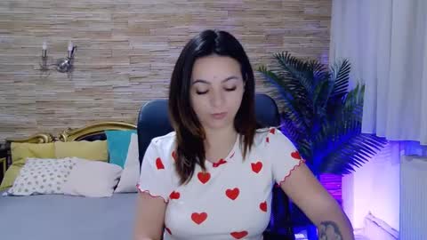 Snapshot of renesmesweet chatting on 26, 2, 2025 renesmesweet online show from 26, 2, 2025
