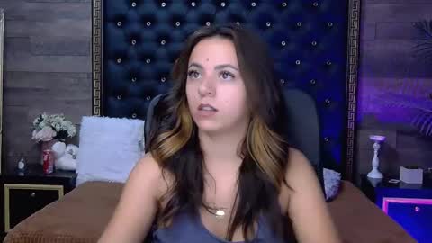 Snapshot of renesmesweet chatting on 14, 10, 2025 renesmesweet online show from 14, 10, 2025