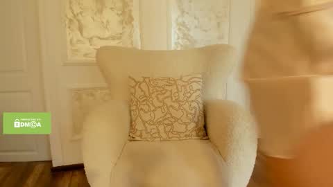 Snapshot of rennatha21 chatting on 2, 11, 2025 Rennatha online show from 2, 11, 2025