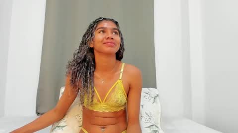 Snapshot of rennatta_sx chatting on 8, 2, 2025 Renata online show from 8, 2, 2025