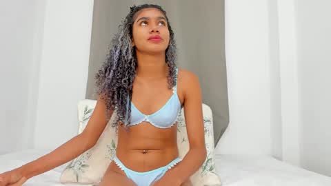 Snapshot of rennatta_sx chatting on 4, 3, 2025 Renata online show from 4, 3, 2025