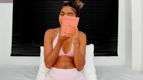 Snapshot of rennatta_sx chatting on 24, 9, 2025 Renata online show from 24, 9, 2025