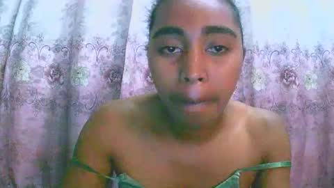Snapshot of rephaleta chatting on 4, 10, 2025 Rephaleta online show from 4, 10, 2025