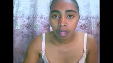 Snapshot of rephaleta chatting on 6, 10, 2025 Rephaleta online show from 6, 10, 2025