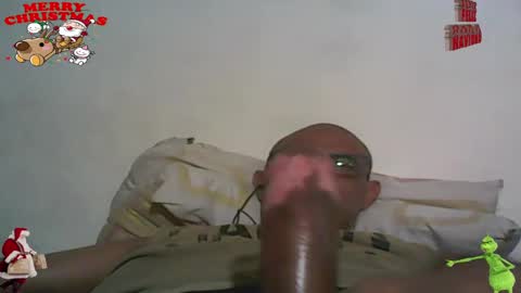 Snapshot of retlam37 chatting on 14, 12, 2024 Walter online show from 14, 12, 2024