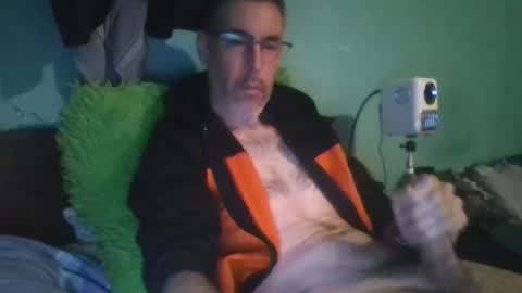 Snapshot of reyes_albert2006 chatting on 24, 11, 2025 reyes_albert2006 online show from 24, 11, 2025