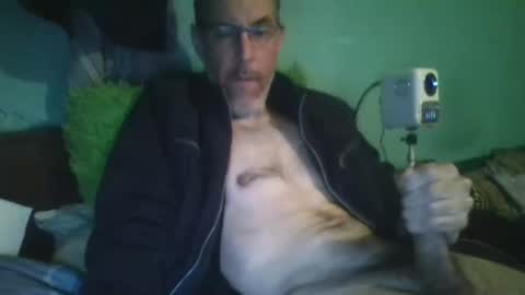 Snapshot of reyes_albert2006 chatting on 14, 12, 2025 reyes_albert2006 online show from 14, 12, 2025