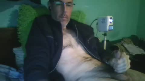 Snapshot of reyes_albert2006 chatting on 15, 12, 2025 reyes_albert2006 online show from 15, 12, 2025