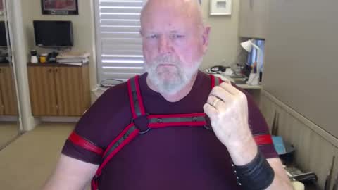 rfreitag01 online show from 6, 11, 2025