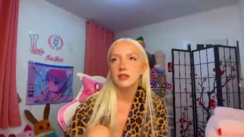Snapshot of riababe chatting on 22, 6, 2026 ria online show from 22, 6, 2026
