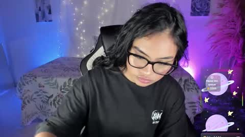 Snapshot of riana_kean chatting on 28, 11, 2025 RianaK online show from 28, 11, 2025