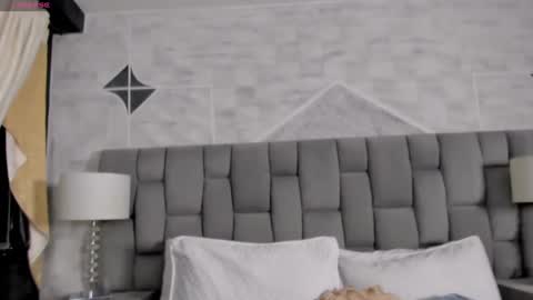 Snapshot of rianamanson chatting on 15, 1, 2025 Riana online show from 15, 1, 2025