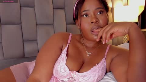 Snapshot of rianamanson chatting on 27, 1, 2025 Riana online show from 27, 1, 2025