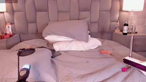 Snapshot of rianamanson chatting on 9, 2, 2025 Riana online show from 9, 2, 2025