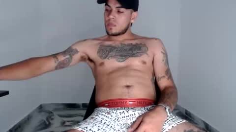 Snapshot of riancum chatting on 20, 11, 2025 juan online show from 20, 11, 2025