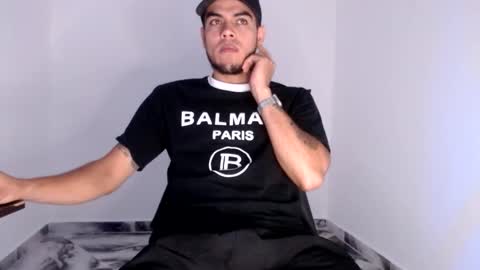 Snapshot of riancum chatting on 28, 11, 2025 juan online show from 28, 11, 2025