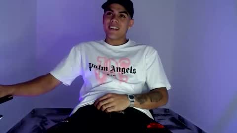 Snapshot of riancum chatting on 3, 12, 2025 juan online show from 3, 12, 2025