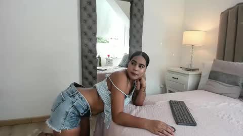 Snapshot of riby_ chatting on 27, 10, 2025 riby online show from 27, 10, 2025