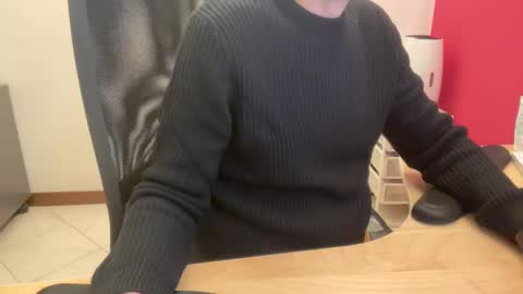 Snapshot of riccardofortis chatting on 8, 1, 2025 riccardofortis online show from 8, 1, 2025
