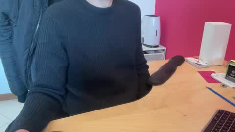 Snapshot of riccardofortis chatting on 11, 1, 2025 riccardofortis online show from 11, 1, 2025
