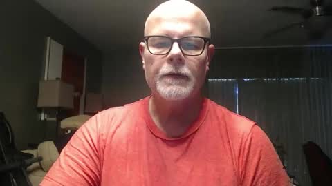 Snapshot of rich32937 chatting on 1, 2, 2026 rich32937 online show from 1, 2, 2026