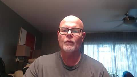 Snapshot of rich32937 chatting on 10, 5, 2026 rich32937 online show from 10, 5, 2026
