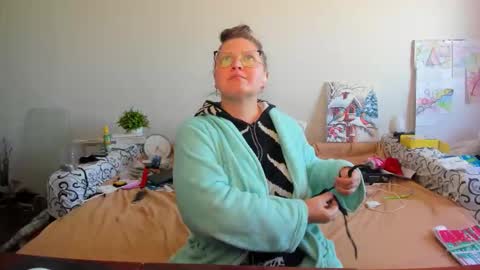 Anna - not anna - right Anna  online show from 9, 2, 2026