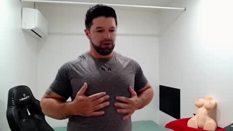 Snapshot of richrolland chatting on 18, 12, 2025 Rickseduction online show from 18, 12, 2025