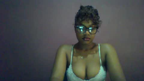 Snapshot of ricie001 chatting on 16, 6, 2026 ricie001 online show from 16, 6, 2026