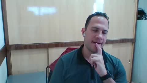 Snapshot of rick503835 chatting on 9, 9, 2025 Rick Arian online show from 9, 9, 2025