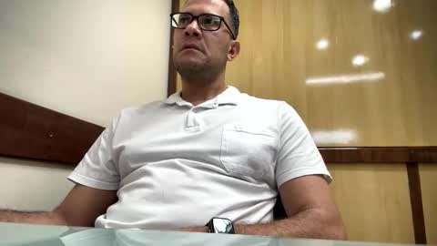 Snapshot of rick503835 chatting on 15, 10, 2025 Rick Arian online show from 15, 10, 2025