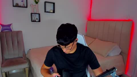 Snapshot of rick_shellby chatting on 5, 4, 2026 Rick online show from 5, 4, 2026