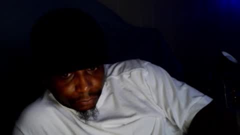 Snapshot of rickavelli chatting on 13, 10, 2025 Rick online show from 13, 10, 2025