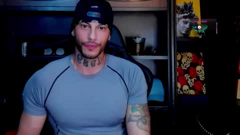 Snapshot of rickg_oficial chatting on 31, 10, 2025 RICKG online show from 31, 10, 2025