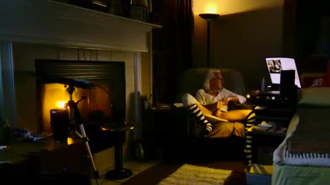 PINK HOLE TWINK online show from 30, 1, 2025