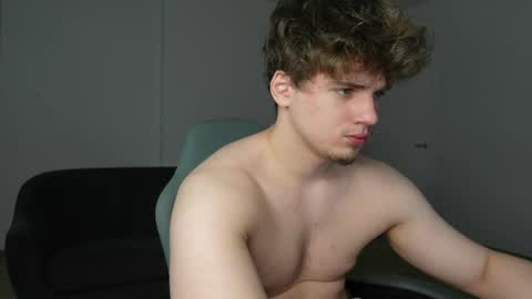 Snapshot of ricky_becko chatting on 27, 4, 2026 RICKY BECKO online show from 27, 4, 2026